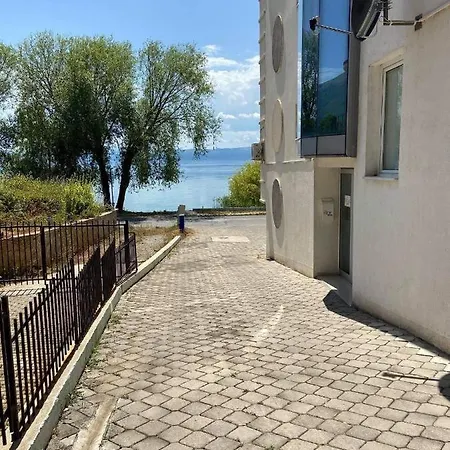 Aqua Blue Peštani